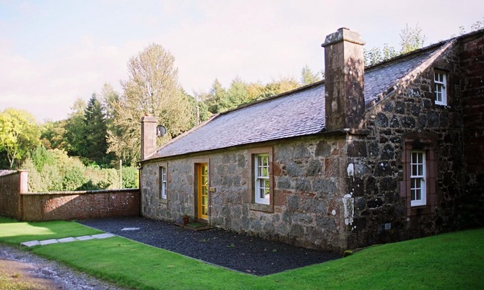 Maybole House | McDowell Cottage - Family Friendly Cottage on the Beautiful Blairquhan Estate