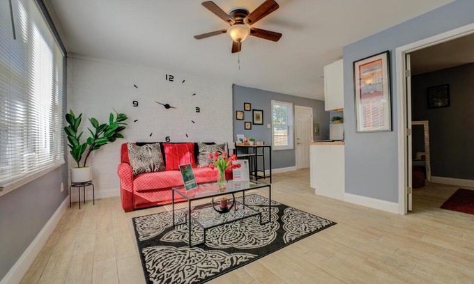 Memphis Apartment | Medical District Gem