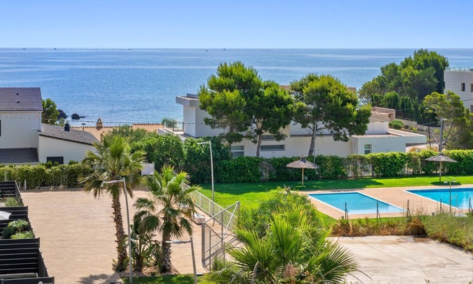 Roques Daurades Apartment | Mediterranean family vacation 1min from the beach