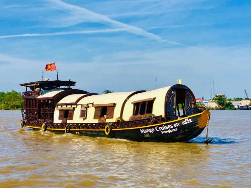 Giong Trom Boat Rental | Mekong Delta Overnight Sampan Cruise in Ben Tre