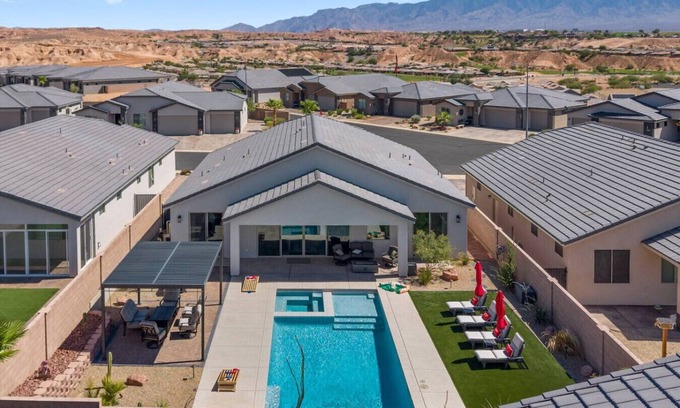 Mesquite House | Mesquite Golf Oasis by J and Amy 992502