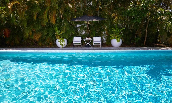 El Portal House | Miami Pool Cottage in El Portal