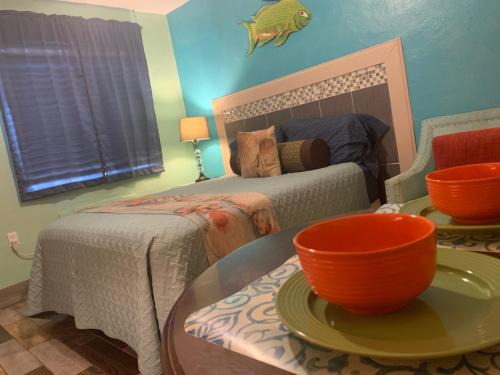 Redington Shores Hotel | Michaels Siesta Studios