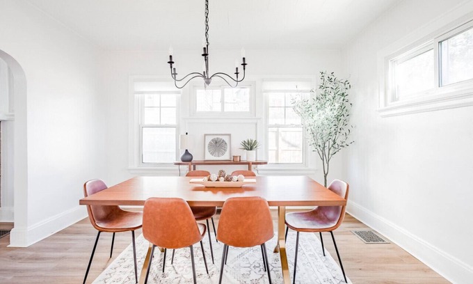 Oakley House | Mid-Century Modern 2B Bungalow w/Fenced Yard, Offstreet Parking, 10 min to DT