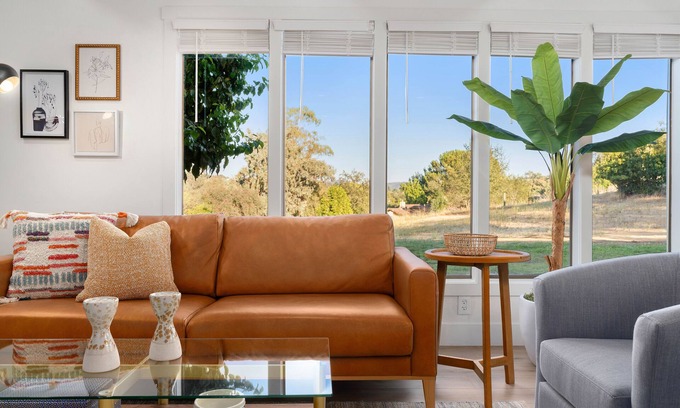 Loomis House | Mid Century Modern Escape 4 Br w/Pool - 1.7 acres