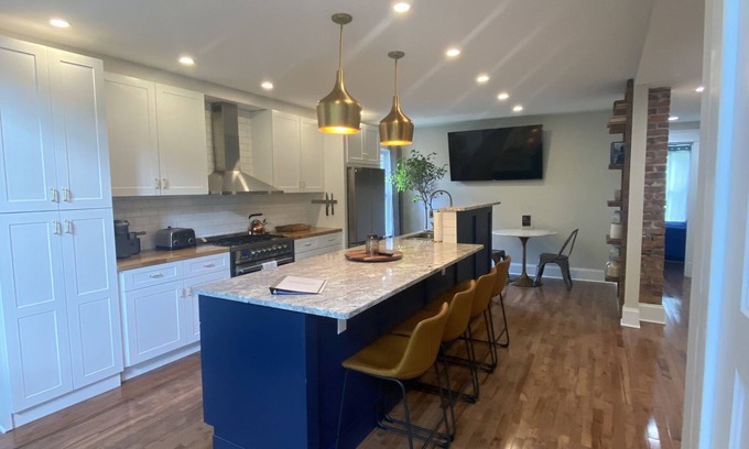 Buffalo Apartment | Mid century modern home restored from 1920s