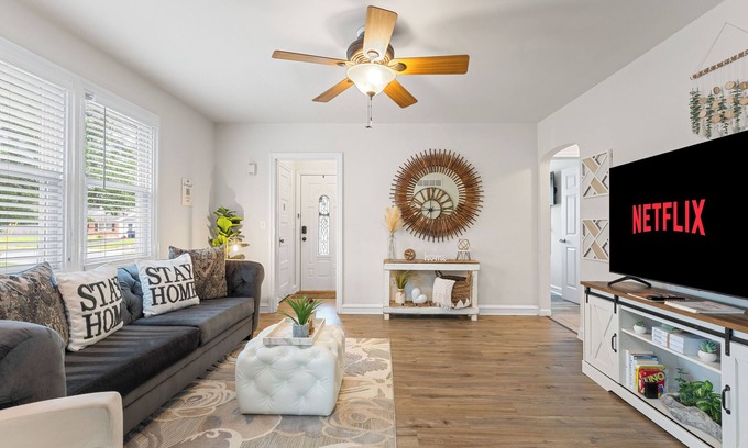 Claymont House | Mid Term Stay in North Wilmington ~ Perfect for Families ~ Bonus Gaming Shed