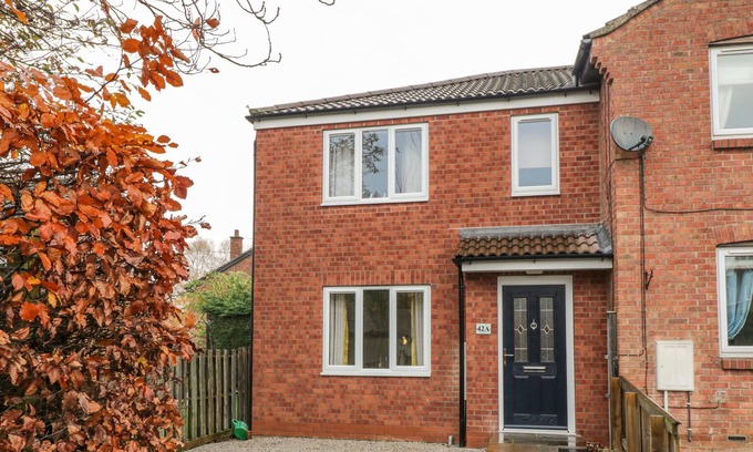 Strensall Cottage | MIDDLECROFT, pet friendly, character holiday cottage in Strensall