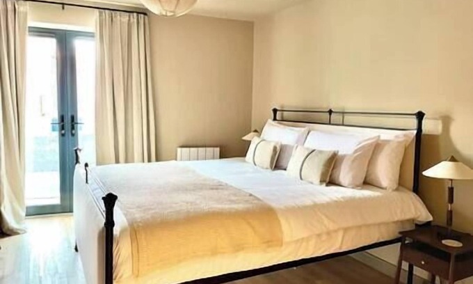 Bristol Apartment | Midland Suites- Apartment 3