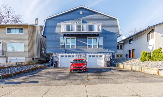 Tudor Area House | Midtown Anchorage Basecamp