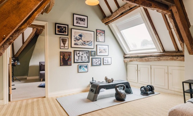 Stroud Apartment | Mill House & Cottage - 2 Beautiful Homes on The Cotswold Way