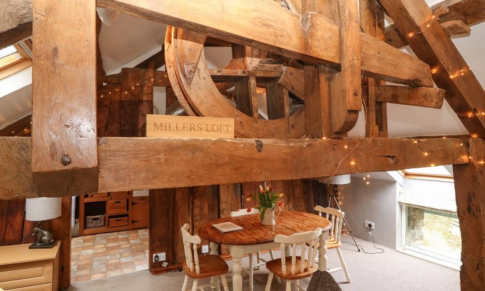 Llanrwst Cottage | MILLERS LOFT, pet friendly, character holiday cottage in Llanrwst
