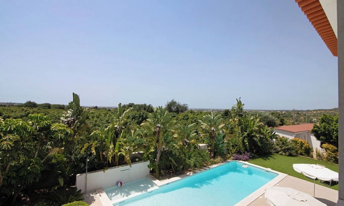 Vale de Seixos Apartment | Milreu Guesthouse - Room 'Mar' with Pool view
