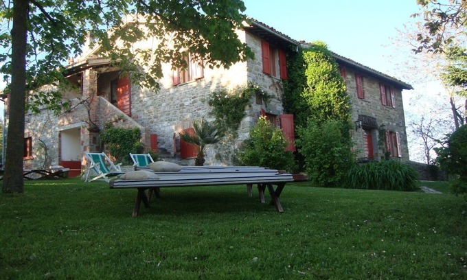 Mengara Apartment | Mini apartment with swimming pool in Gubbio