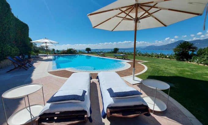 Frader House | MINI DI LUSSO CON PISCINA