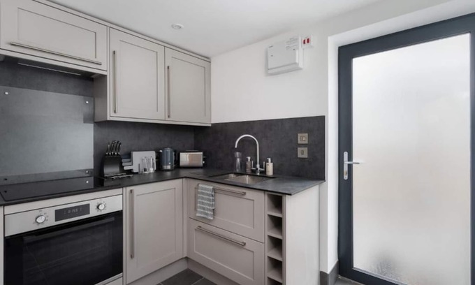 New Mill Cabin | Mini Lodge 1 in the Cornish Countryside