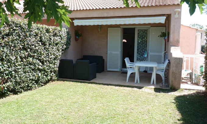 Pineto Villa | Mini villa by the sea, gated residence with trees.