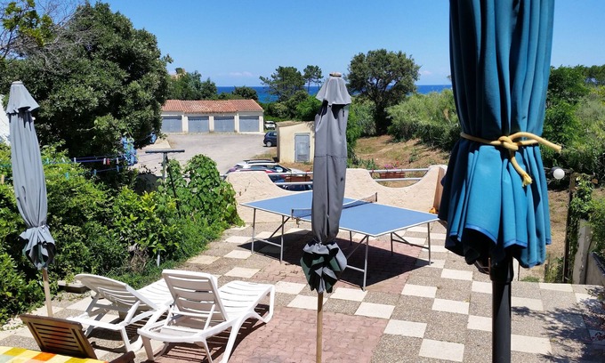 Bravone Villa | Mini Villa with large courtyard, direct sea access 150 m, closed garage, parking, WIFI