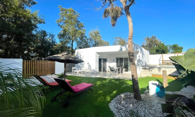 Chiclana de la Frontera Ski Chalet | Minichalet El Molino1, privacy and nature