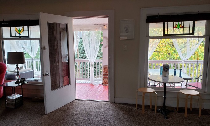 Near Eastside Apartment | Minutes from downtown Indy.