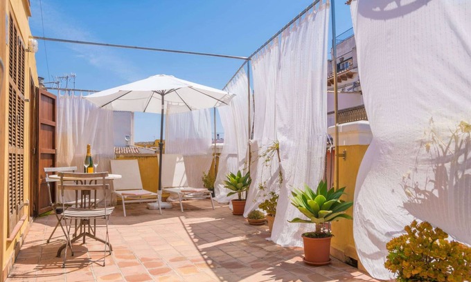 Son Vida Ski Chalet | Miraclet - Adults Only - House In Palma. Free Wifi
