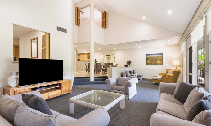 Port Douglas Villa | Mirage Resort Villa 418 with access to Sheraton Facilities