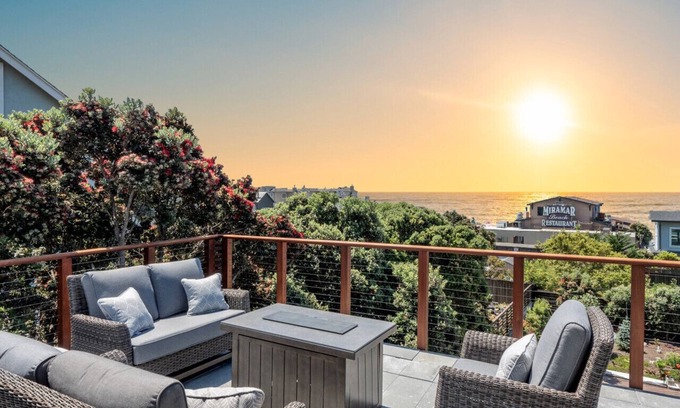 El Granada House | Miramar Oasis! Ocean View, Steps2Beach, Roof Deck, Fire Pit, Coastal Trail