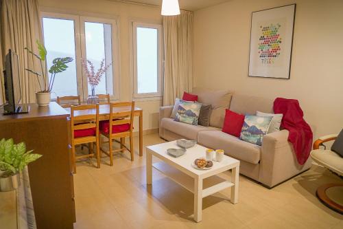 Pradollano Apartment | Miramar Ski Premium