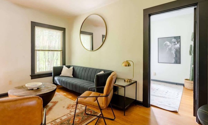 Belmont House | Moab Vibes in PDX - Walk to Local Coffee & Food