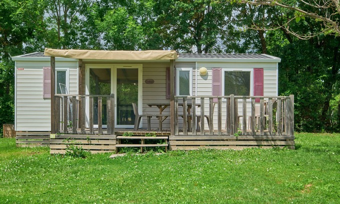 Mens RV Rental | Mobile Home "4 Personnes 207" with Shared Pool & Private Terrace