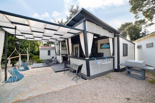 Biograd na Moru Resort | Mobile Home MeeLi
