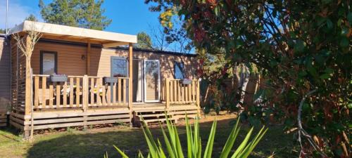 Lit-et-Mixe Other | Mobilhome 6 personnes climatisation, TV, lave-vaisselle, 2 salle de bain, 3 chambres au camping Les Vignes à Lit-et-Mixe dans les Landes avec piscine,