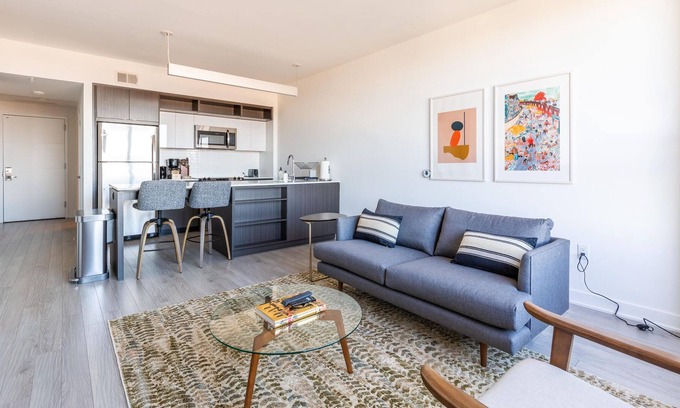 Reston Apartment | Modern 1BR in Reston, Gym + Parking