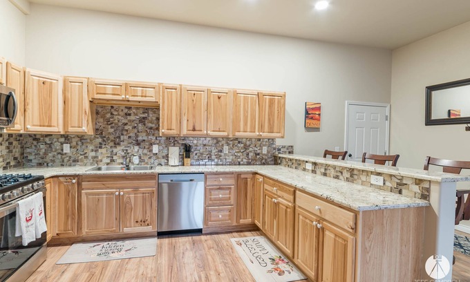 Big Lake House | Modern 2/2! Minutes from Big Lake fun