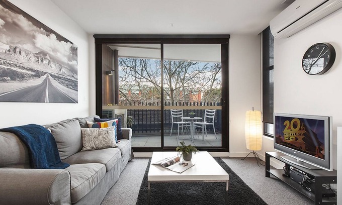 Collingwood Apartment | Modern 2 bed apartment in trendy Collingwood