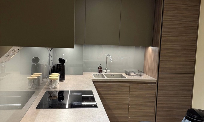 Cantelowes Apartment | MODERN 2 BEDROOM 2 BATH APARTMENT - CONTRACTORS/LONG STAYS DISCOUNT