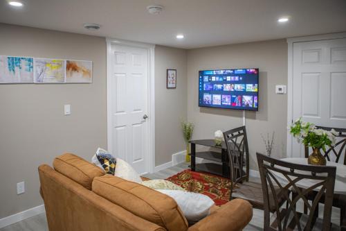 Calgary Apartment | Modern 2-Bedroom Suite with Private Access - 10 minutes from Calgary Airport