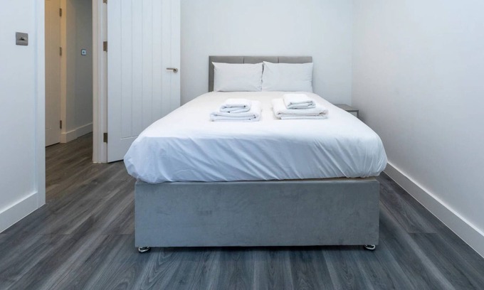 Kilburn Apartment | Modern 2BD Flat with a Garden - West Hampstead
