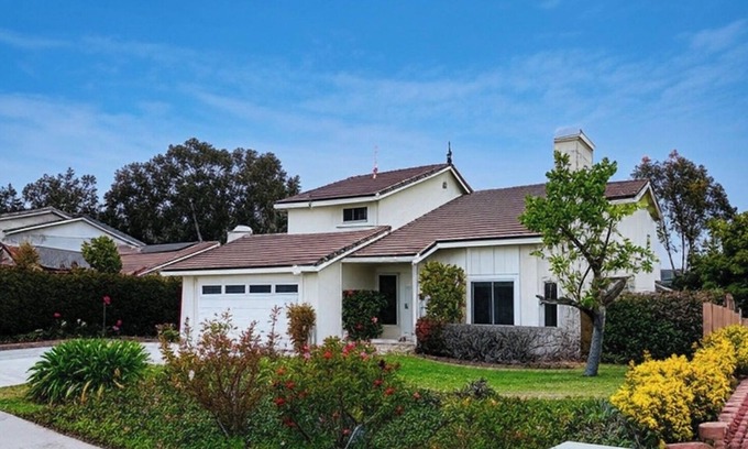 San Diego House | Modern 4bd/4ba Home with Luxurious Gym and Outdoor Oasis
