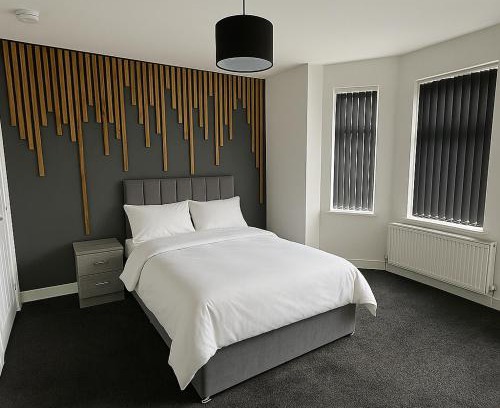 Northenden Apartment | Modern 8-Room Ensuite House with Shared Lounge and Kitchen