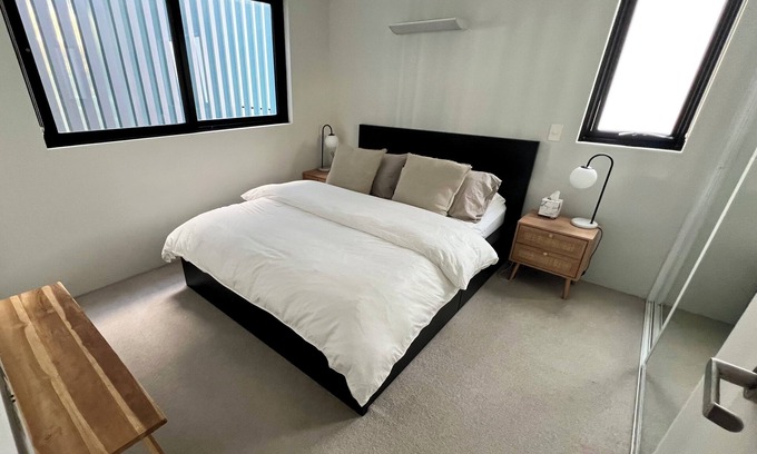 Randwick Apartment | Modern and cozy 1 bedroom apartment in a central location in Randwick