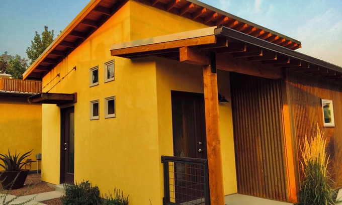 Moab Apartment | Modern and Private House Downtown, 5 minute walk to center of Moab happenings!