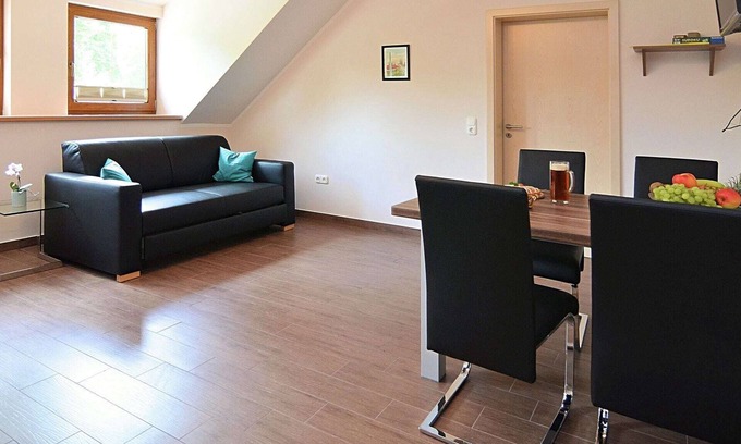 Eslarn Apartment | Modern apartment in Bavaria with garden