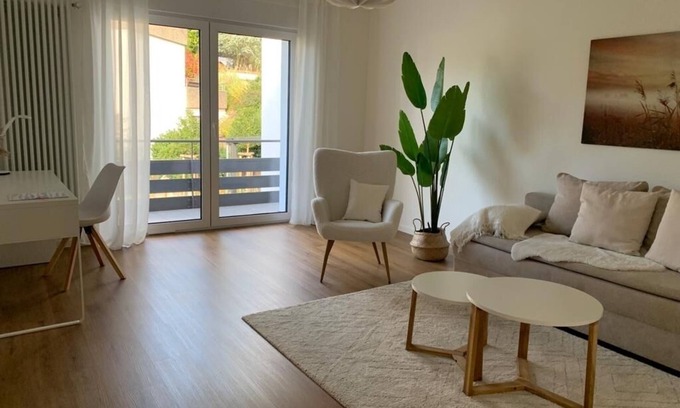 Baden-Baden Apartment | Modern apartment in Baden-Baden (70sqm). On foot into the city and nature.
