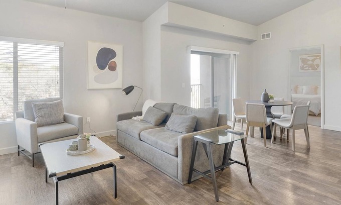 Magna Apartment | Modern Apartment in Prime Location (ID2951X44)