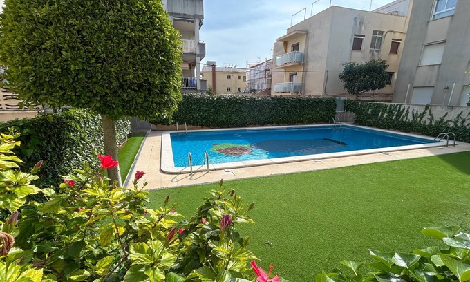 Cubelles Apartment | Modern Apartment w/Pool and Parking Hostem