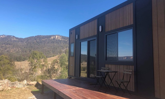 Upper Nile Cabin | Modern cabin offering incredible views with fire pit, spa and hiking trails.
