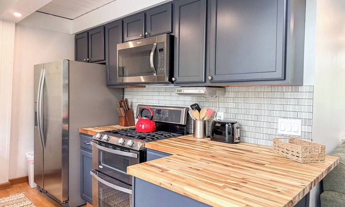 Harbor Springs Ski Chalet | Modern Chalet Retreat in Harbor Springs w/Fireplace