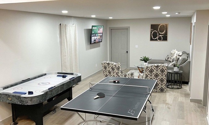 Belle Mina House | Modern Country Retreat 4BR/3BA Fire Pit Fame Room