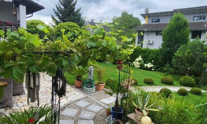 Hohentengen am Hochrhein Apartment | Modern vacation apartment near Zurich and the Black Forest.